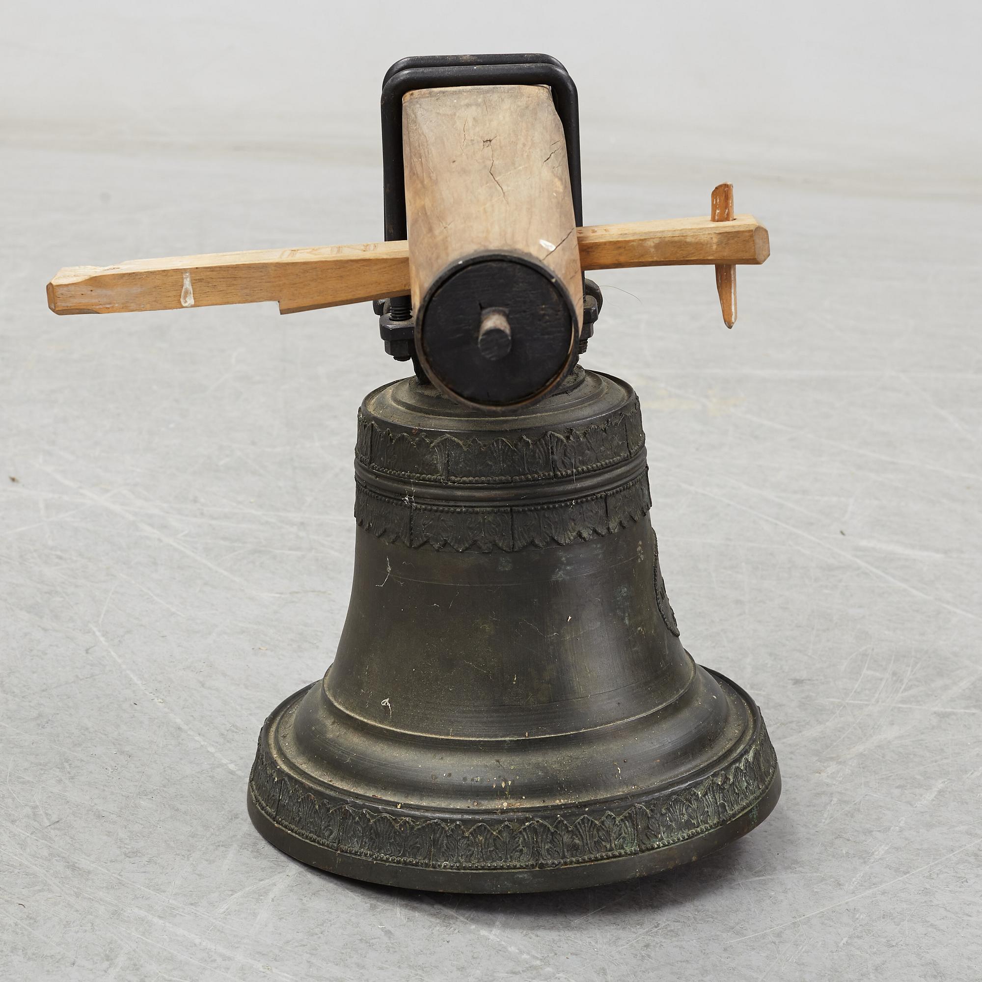 A bronze bell cast by M A Rönnblom, Jönköping 1846.