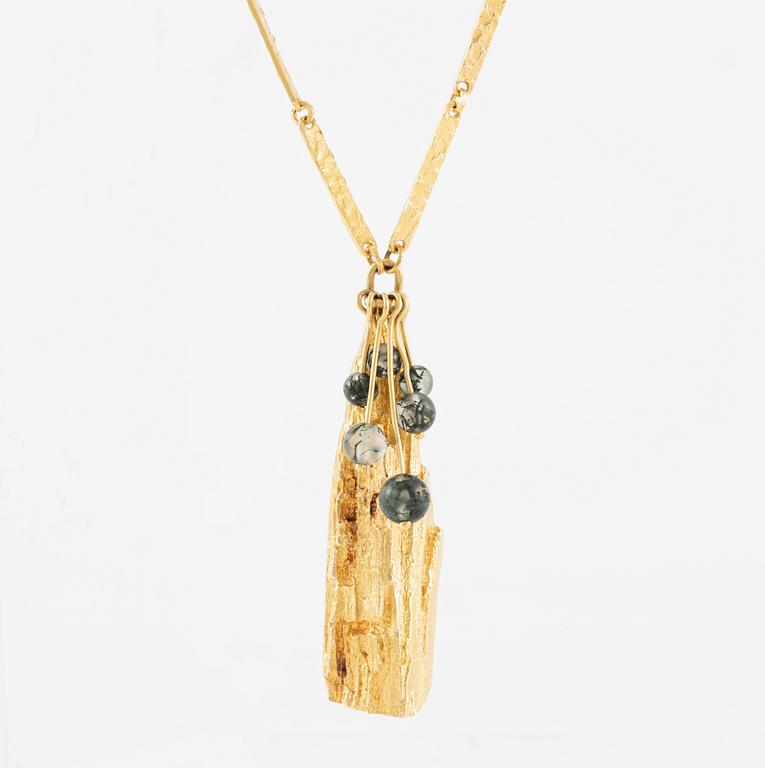 Björn Weckström, A necklace in 18K gold with agate "Kultapuu" for Lapponia, Finland.