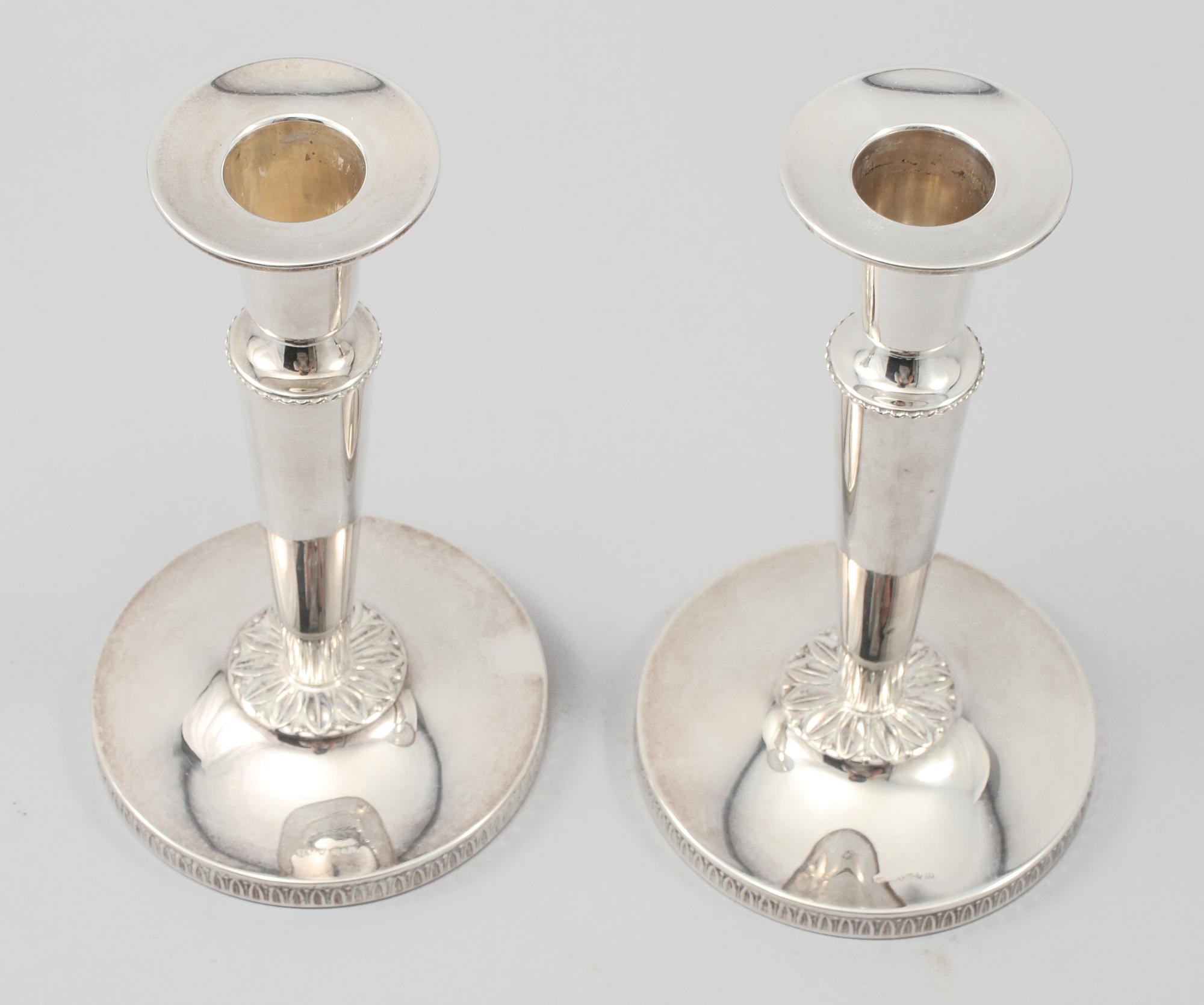 LJUSSTAKAR, ett par, silver, Sverige, stämplade 1972 respektive 1974.