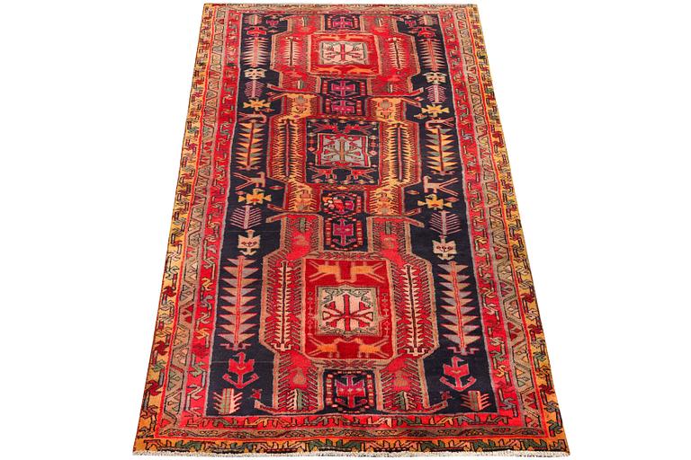 An Ardabil carpet, c. 280 x 124 cm.