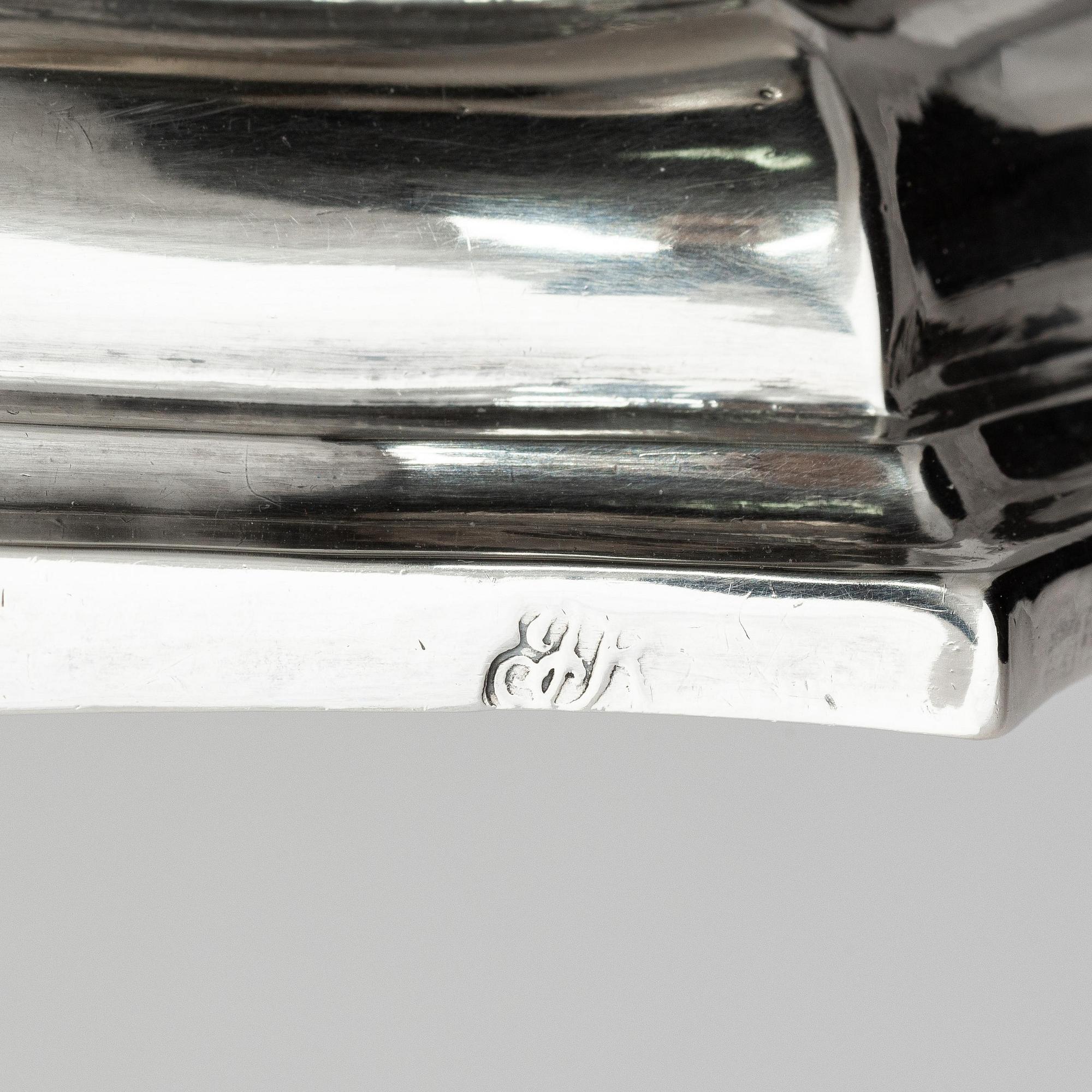 Jonas Thomasson Ronander, ljusstakar, ett par, silver, Stockholm 1754. Senbarock.