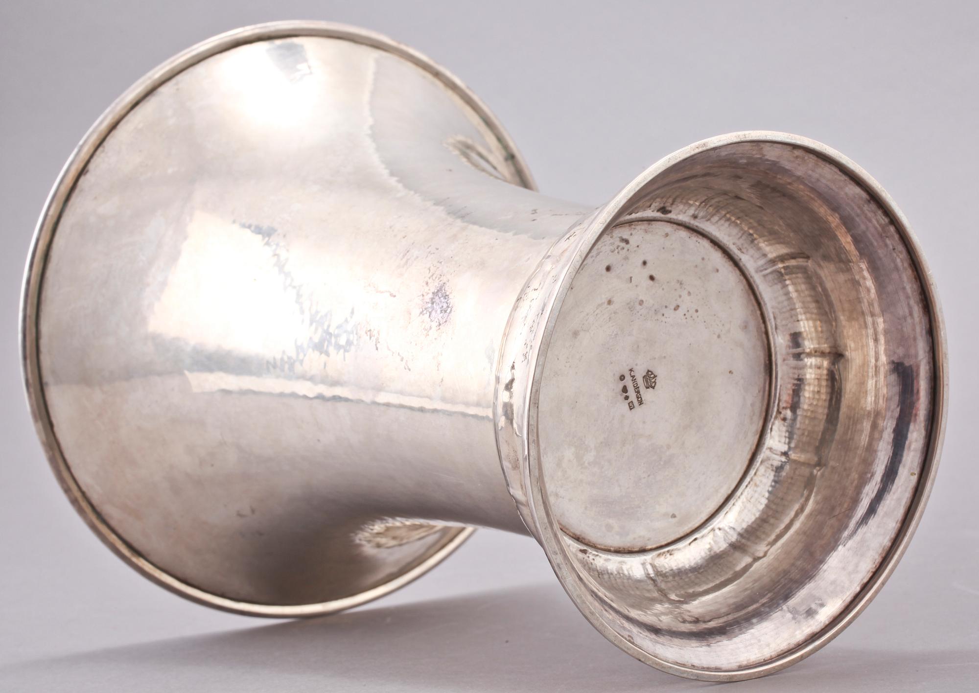 BÄGARE, silver, K. Anderson, Stockholm, 1918. Tot. v. 590 g.