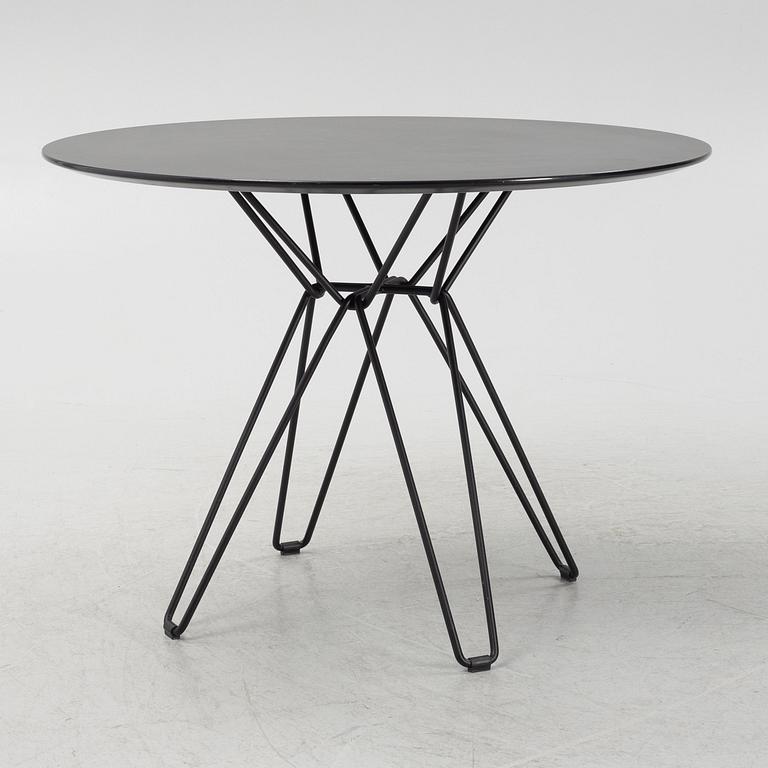 Massproduction, dining table.