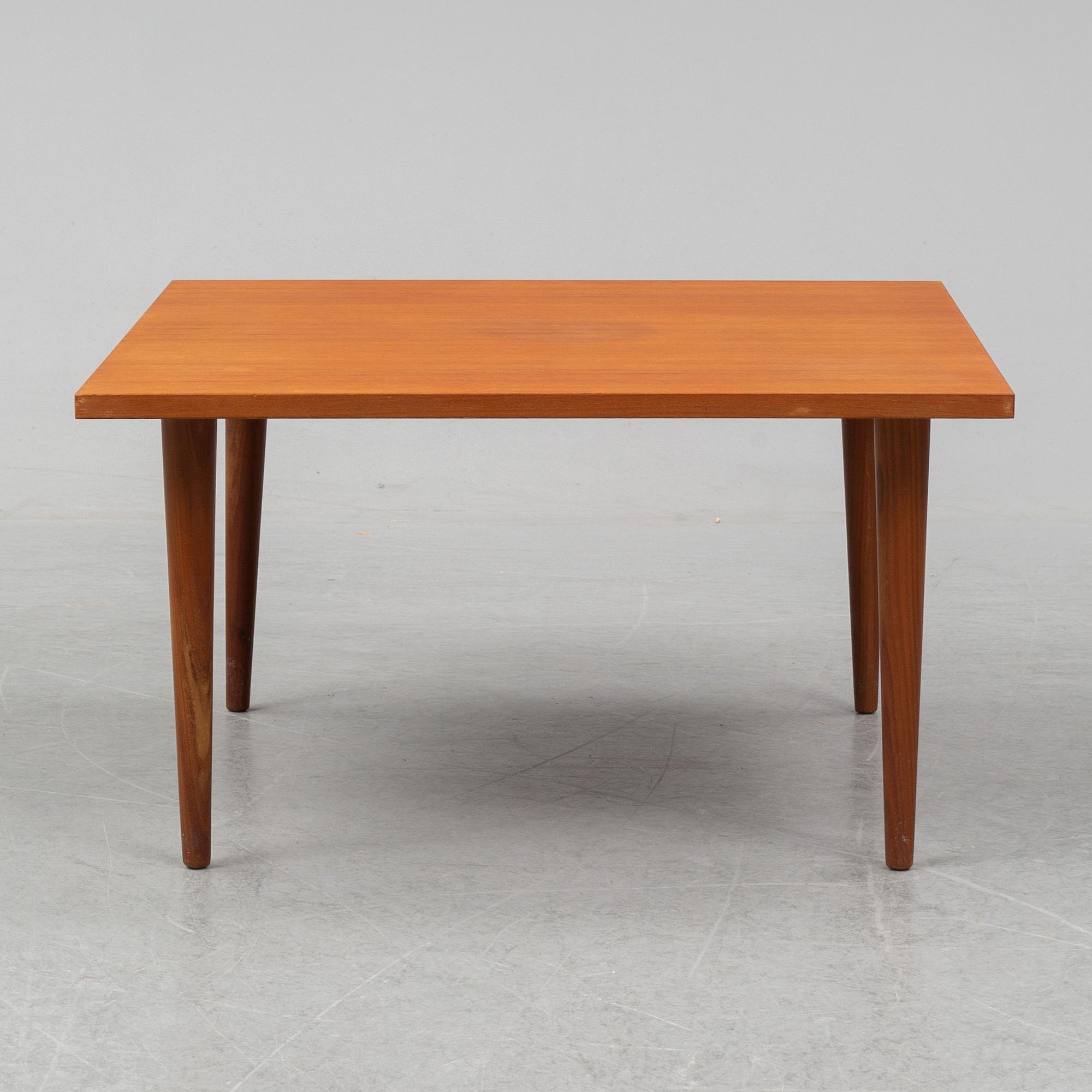 HALDOR VIK & INGMAR RELLING, a daybed and a coffee table from the 'Svane'-series, Ekornes, Norway, 1970's.