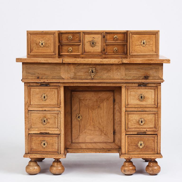 Skrivbord, Stockholmsarbete, 1700-talets första hälft, Barock.