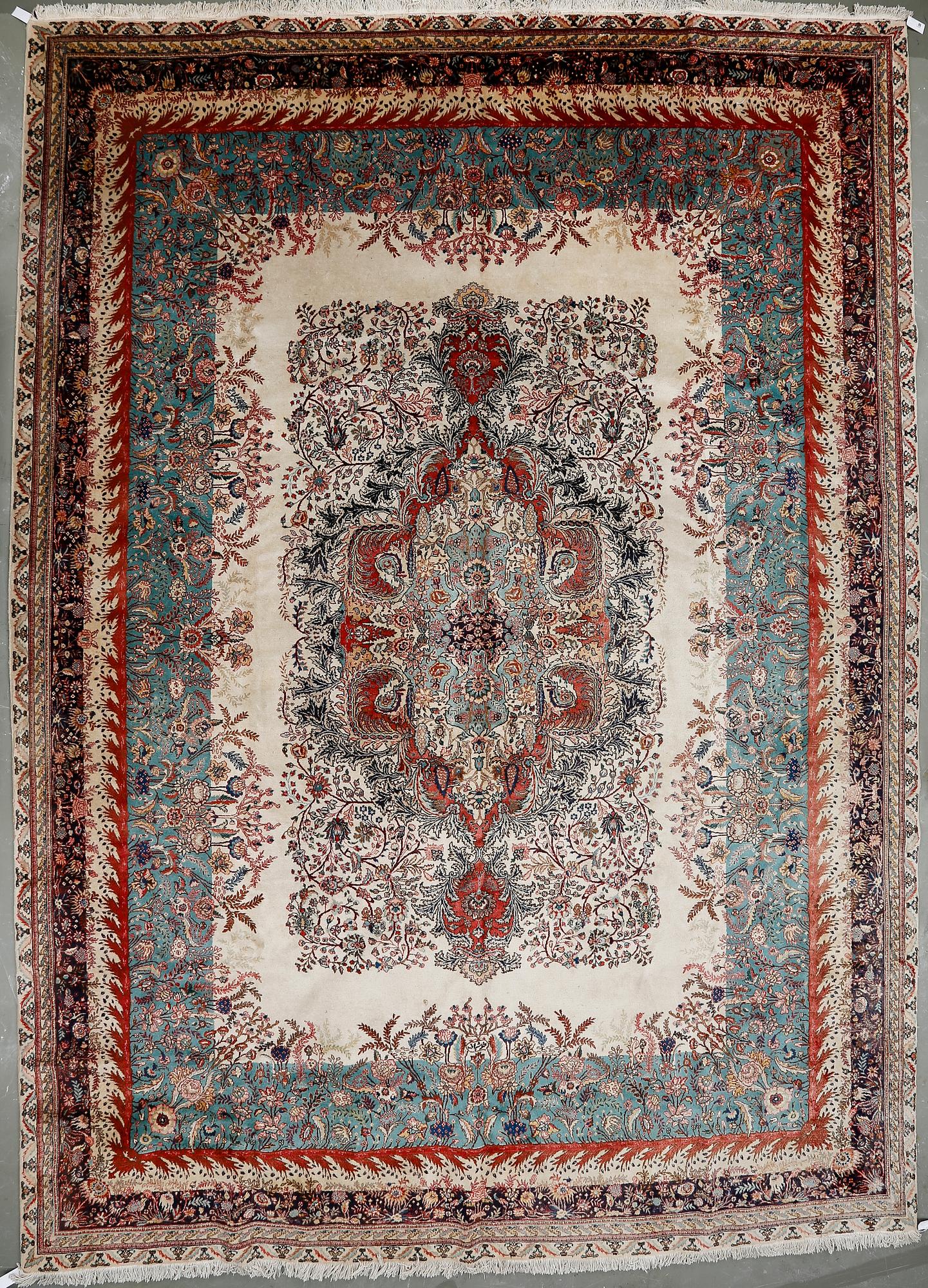 MATTA, old, Täbris. Ca 540x400 cm.