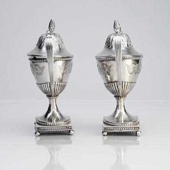 A pair of Swedish Gustavian 18th century silver sugar bowls with lid, marks of Johannes Gadd, Umeå 1791.