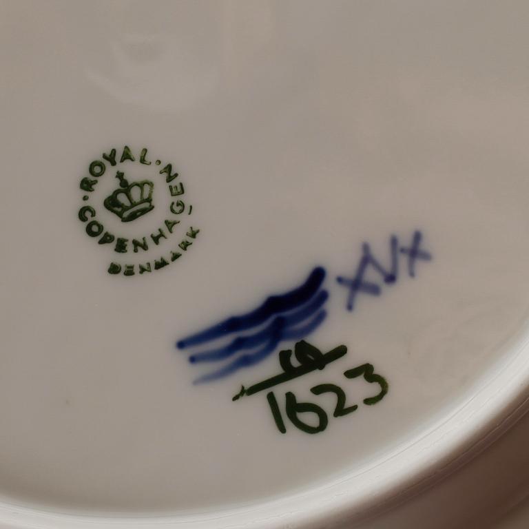 MATSERVIS, 59 delar, porslin, "Blå Blomst", Royal Copenhagen.