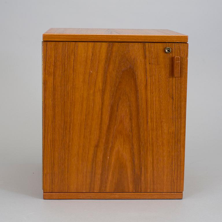 MYNTSKÅP, 1960-tal.