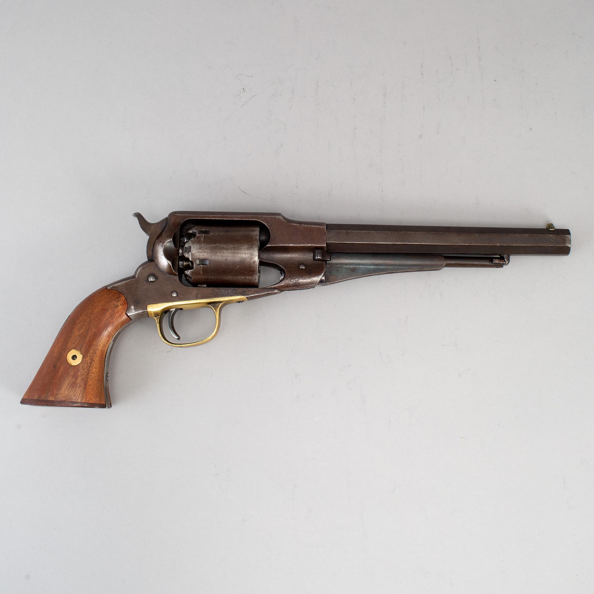 A Remington New Model Army percussion revolver with serial no 32195.