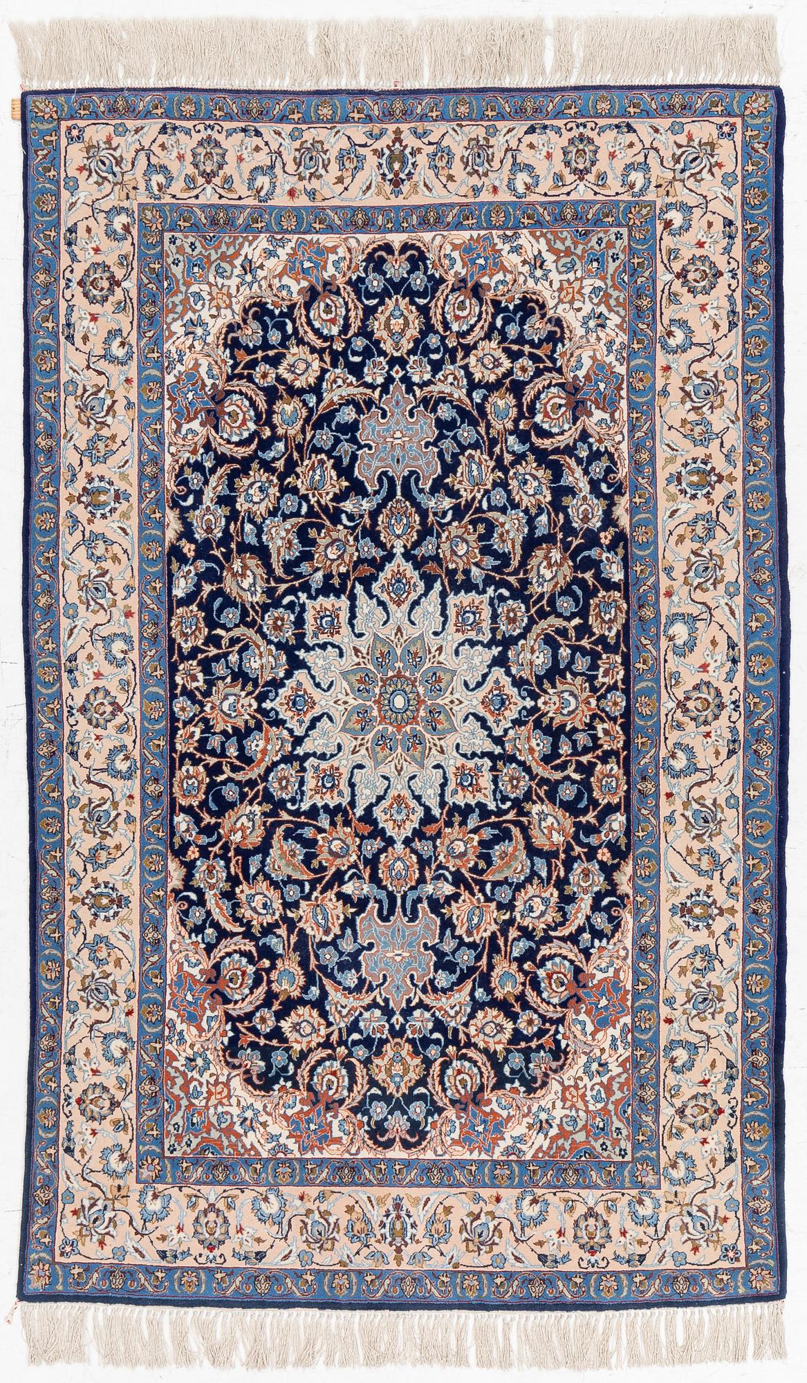 Carpet, Isfahan, ca 165 x 100 cm.