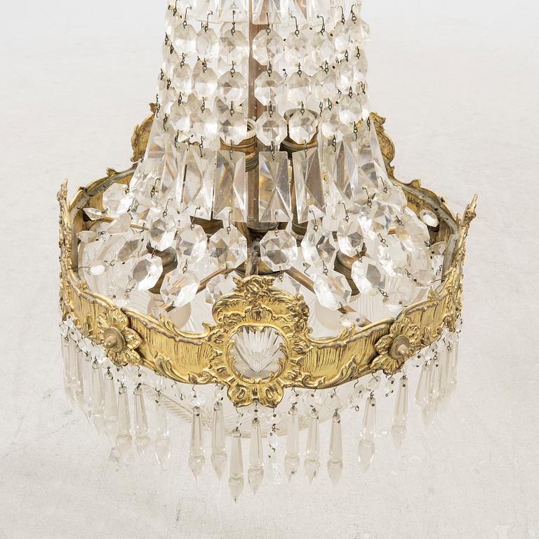 A chandelier around 1900.