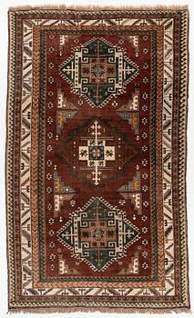 Carpet, Kazak style, approx. 270 x 165 cm.