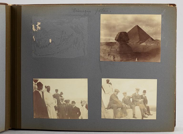 FOTOALBUM,   MEDELHAVSKRYSSNING 1905-06 MED KORVETTEN FREJA.