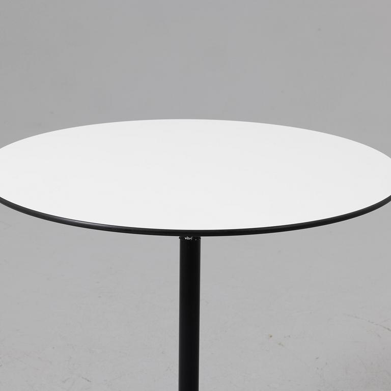 Charles & Ray Eames, Bord samt stolar, DSR Plastic Chairs, Vitra, 2000-tal.