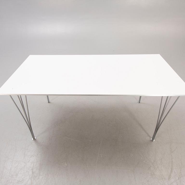 Bruno Mathsson & Piet Hein, bord, "B 638" förFritz Hansen.