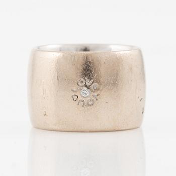 Ole Lynggaard ring 18K white gold set with a round brilliant-cut diamond, "Love you".