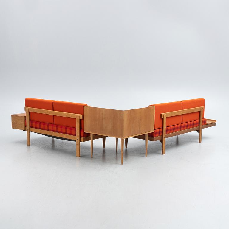 Haldor Vik & Ingmar Relling, a daybed/modular sofa, 'Svane', Ekornes Fabrikker A/S, Norway, circa 1970.