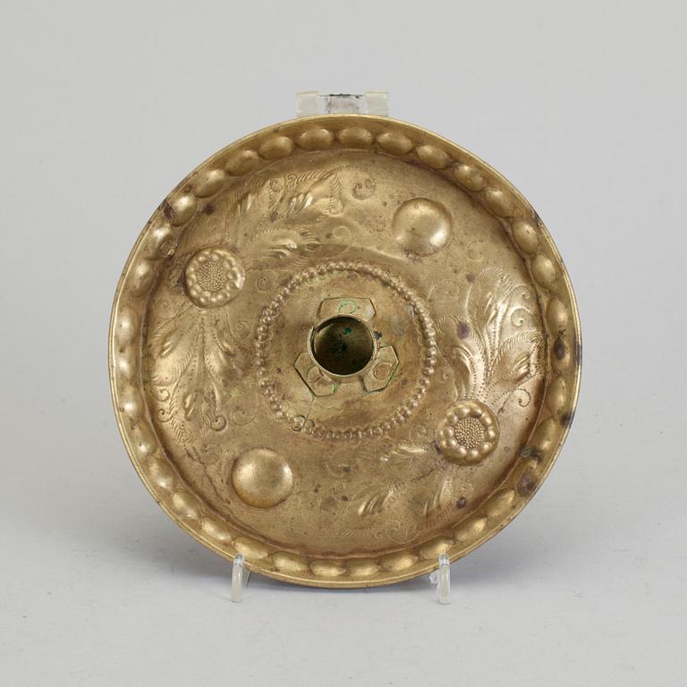 LJUSPLÅT, mässing, allmoge, 1700-tal.