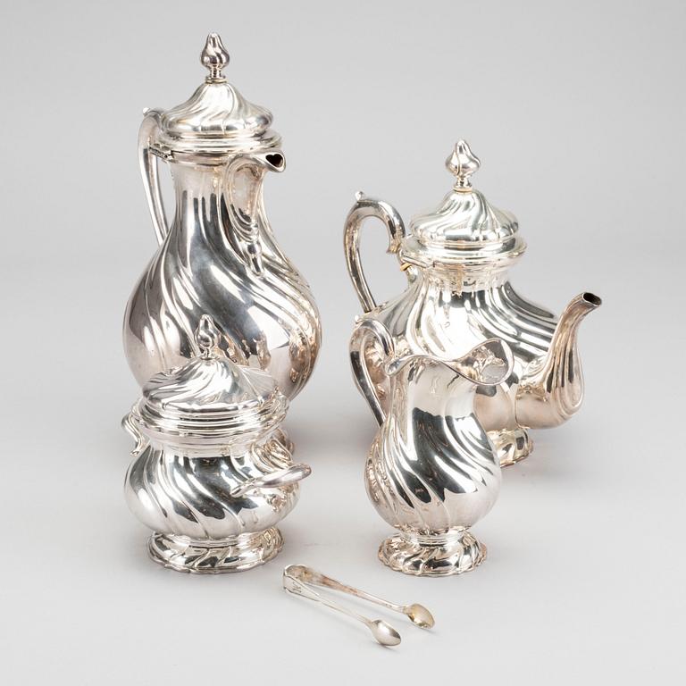 A 20th century 5 pcs silver tea and coffee service, weight ca 2420 gr.