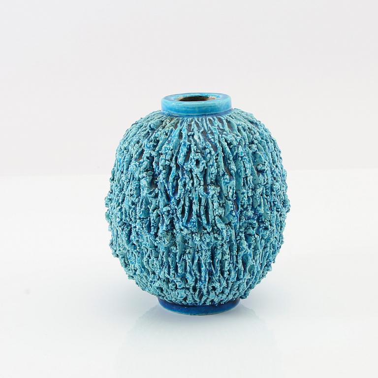 Gunnar Nylund, vas chamotterat stengods, signerad.