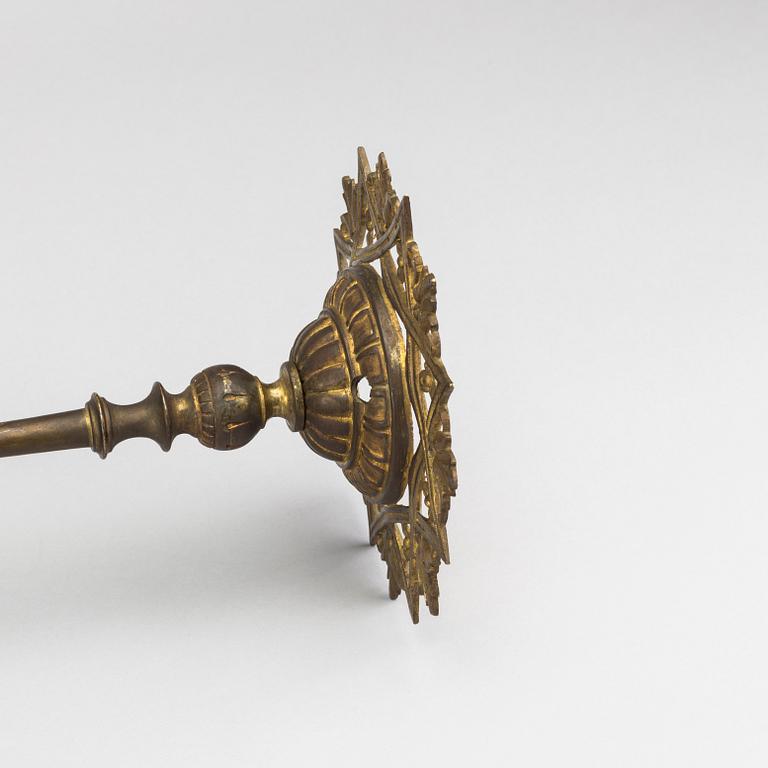 VÄGGFOTOGENLAMPA, porslin och mässing, Berlin 1800-talets första hälft.