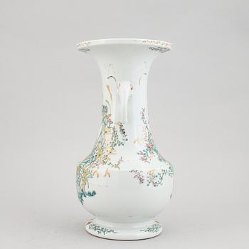 A Chinese famille rose vase, late 20th century.