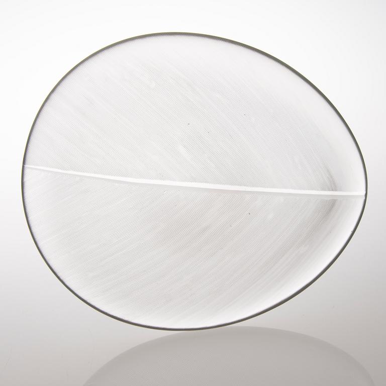 A bowl 'Lehti '(Leaf) 3337, signed Tapio Wirkkala Iittala.