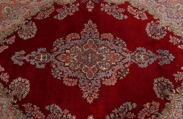 MATTA, Kirman, old/semiantik, 370 x 270 cm.