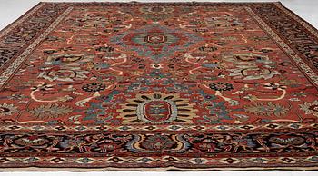 A Sultanabad carpet, west Persia c. 530 x 378 cm.