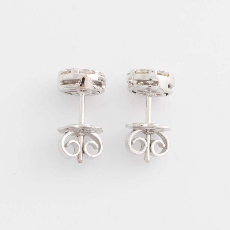 Earrings with brilliant-cut diamonds.