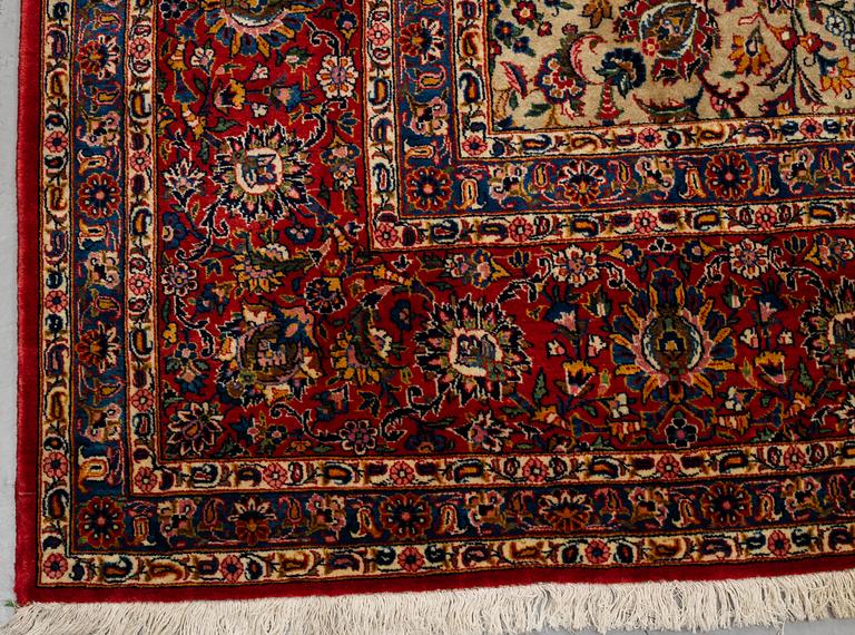 Matta, semiantik Keshan, ca 422 x 321 cm.