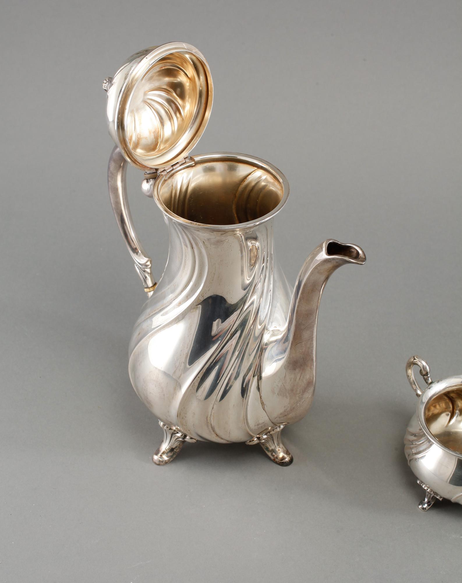 KAFFESERVIS, 3 delar, silver, rokokostil, Gottlieb Kurz, Tyskland, 1900-talets början, vikt 899 gram.