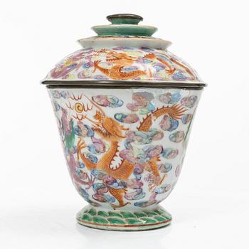 A Chinese famille rose 'dragon' jar with cover, for the Thai market, Qing dynasty, 19th century.