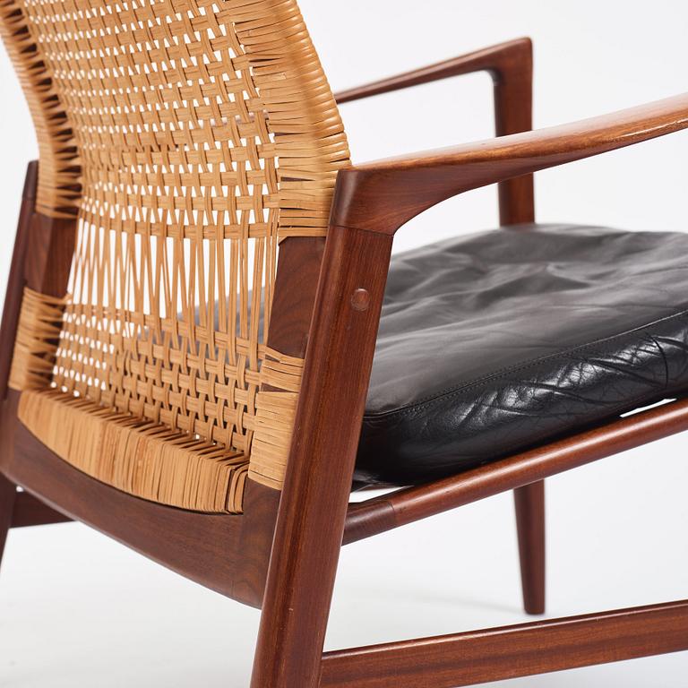 Ib Kofod-Larsen, an 'Åre' easy chair, model nr '809', Olof Persons Fåtöljindustri (OPE), Sweden, 1950-1960s.