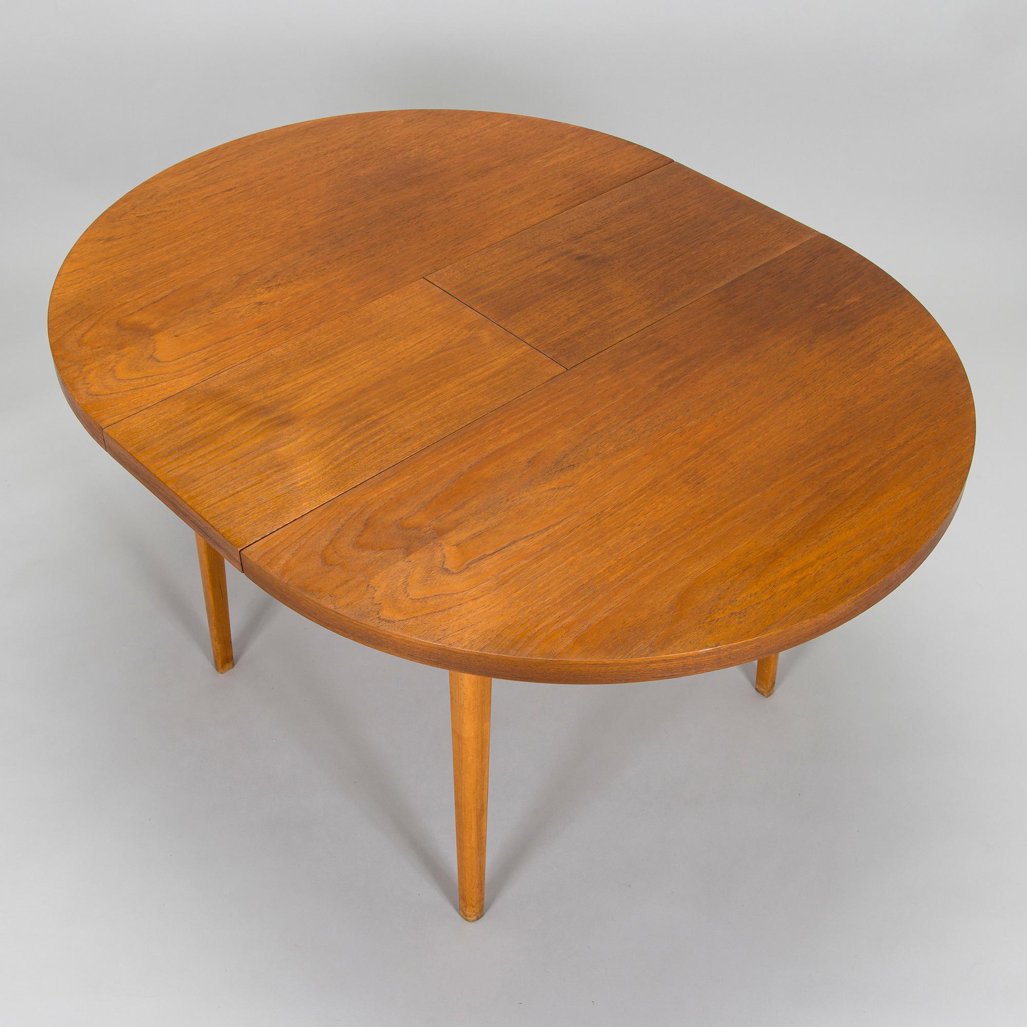 Pöytä, 1900-luvun puoliväli.