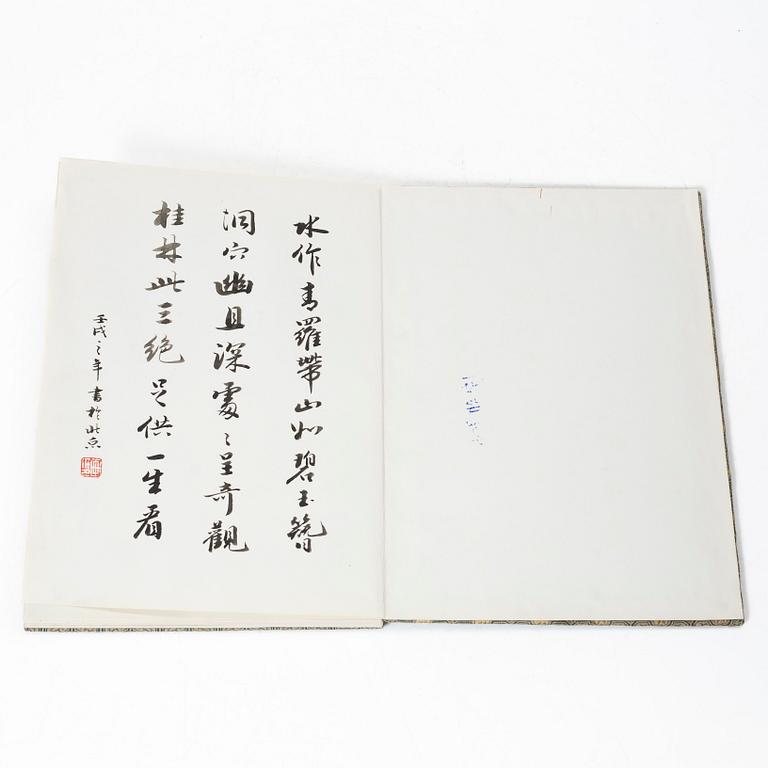 Album, med tuschmålningar, Kina, 1900-tal.