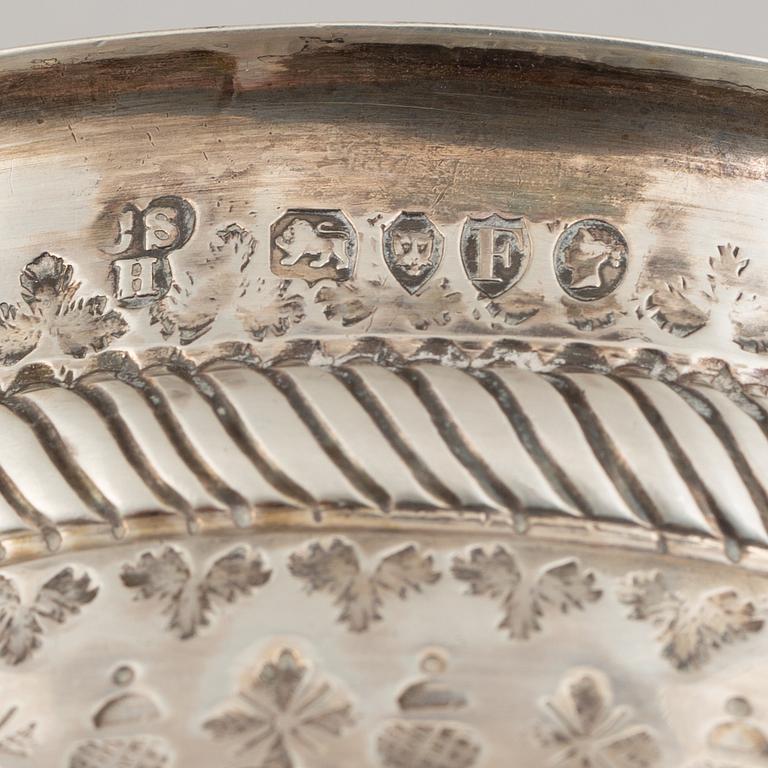 Bowl and cream jug, silver, London, England 18-19th Century.