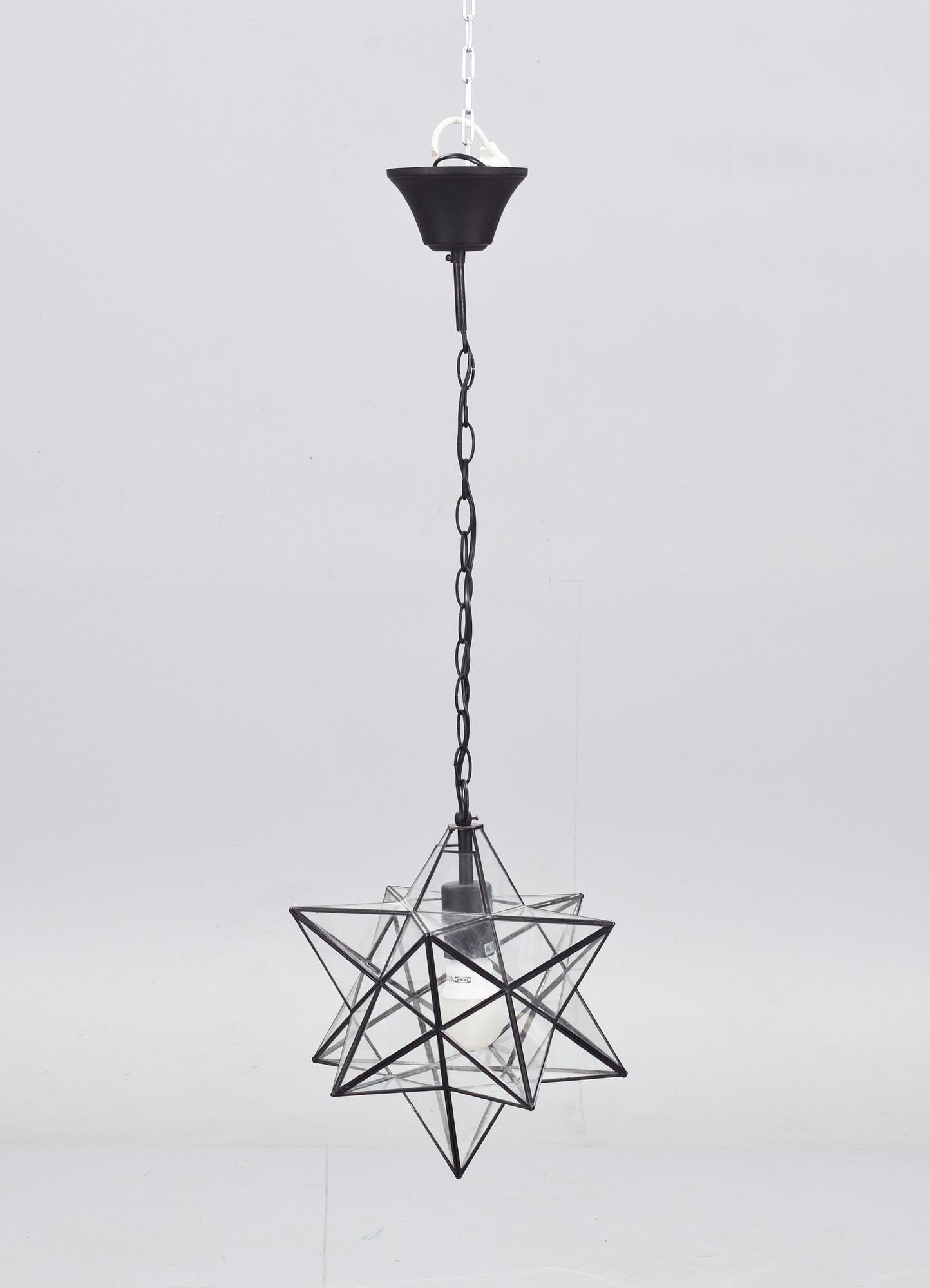 TAKLAMPA, glas. Modern tillverkning.