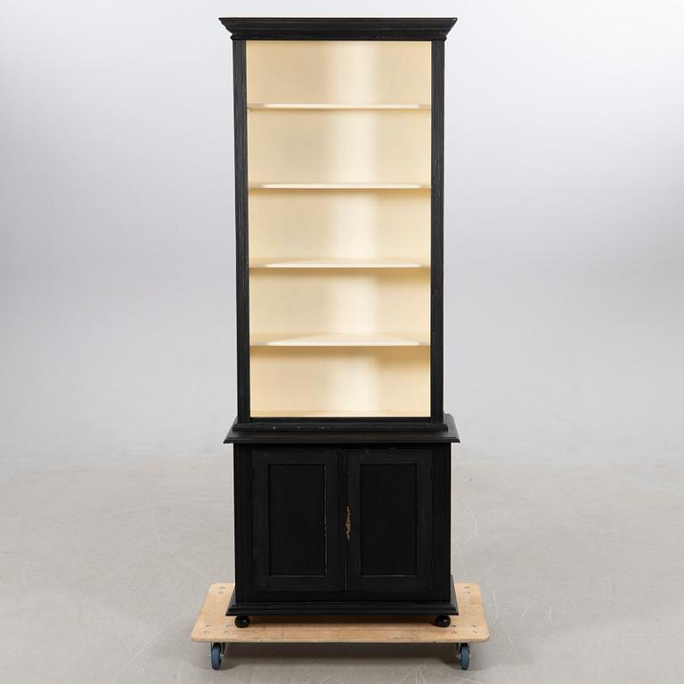Bookcase, first half of the 20th century.