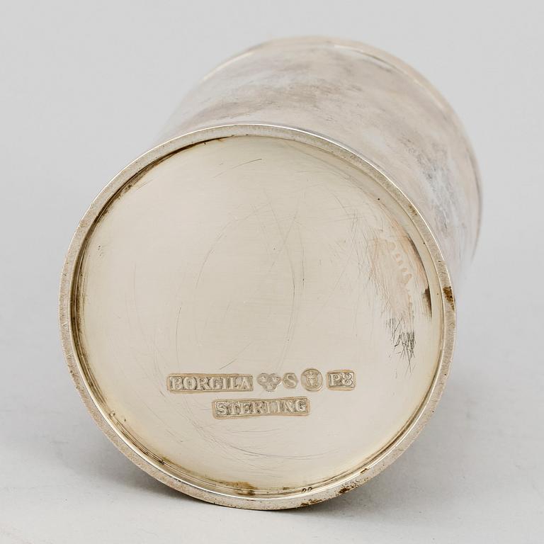 TOBAKSBURK, silver, Borgila, Stockholm, 1941. Tot vikt ca 258 g.