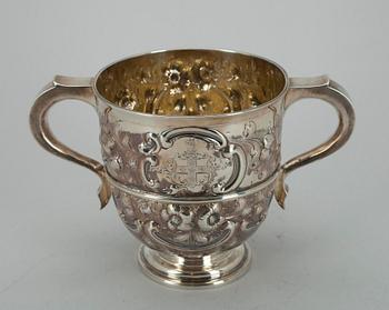 SKÅL, silver, London 1874. Vikt ca 466 g.