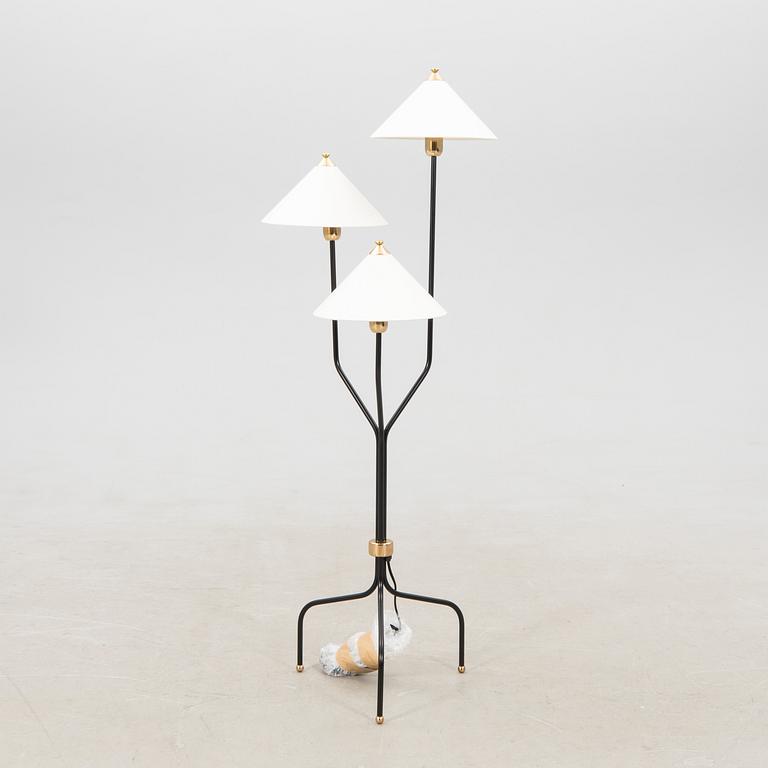 Josef Frank, golvlampa modell 2599, "Kina-lampan" för Firma Svenskt Tenn. sent 1900-tal/2000-tal.