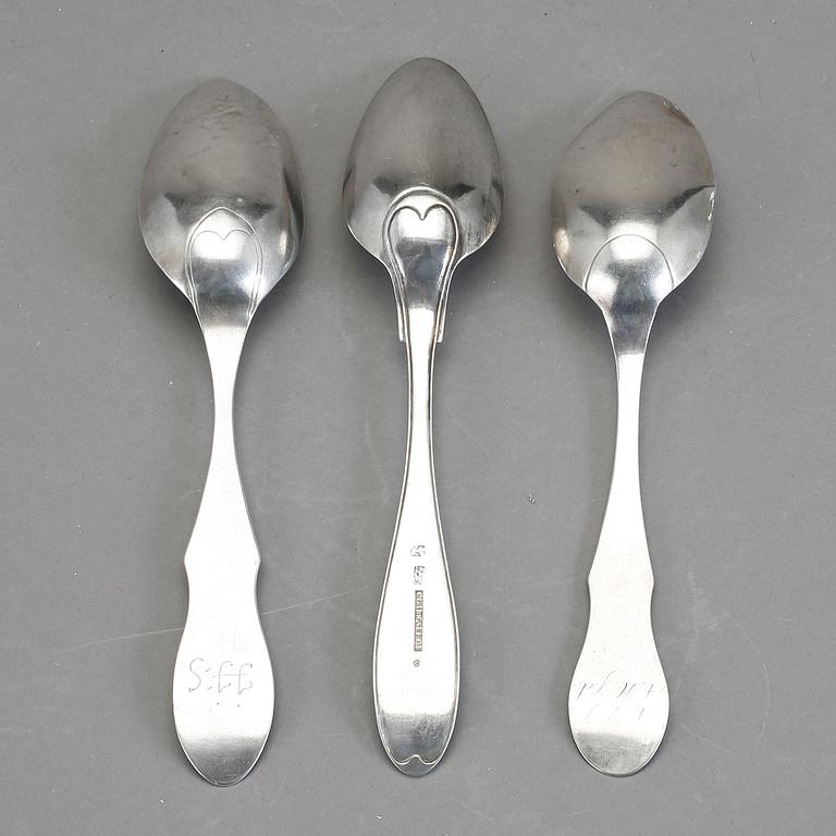 MATSKEDAR, 3 st, silver, bland annat Carl Gustaf Högstedt, Kalmar, 1830. Vikt ca 134 gram.