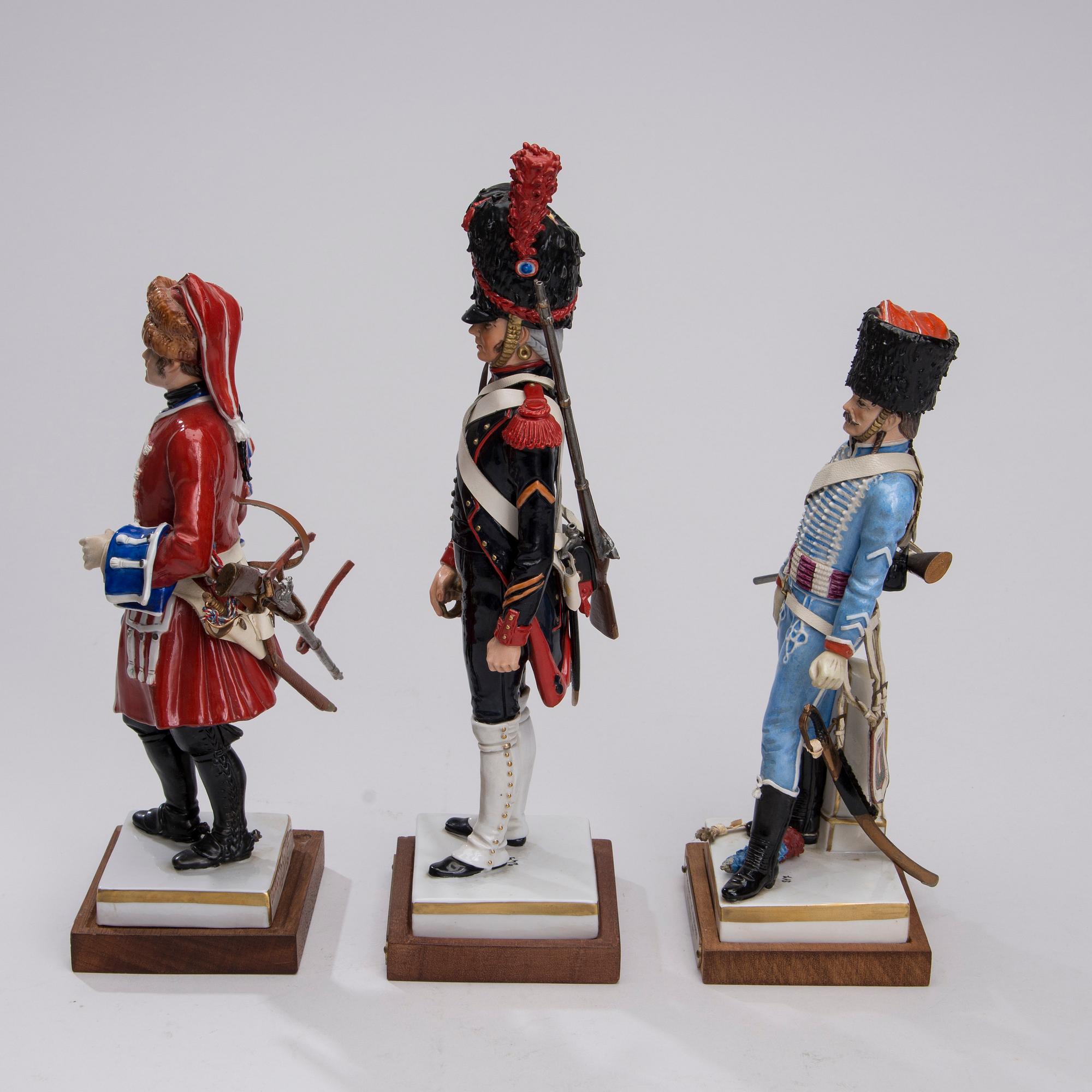 FIGURINER, 3 st, porslin, Les Collections Van Gerdinge, Frankrike, 1900-tal.