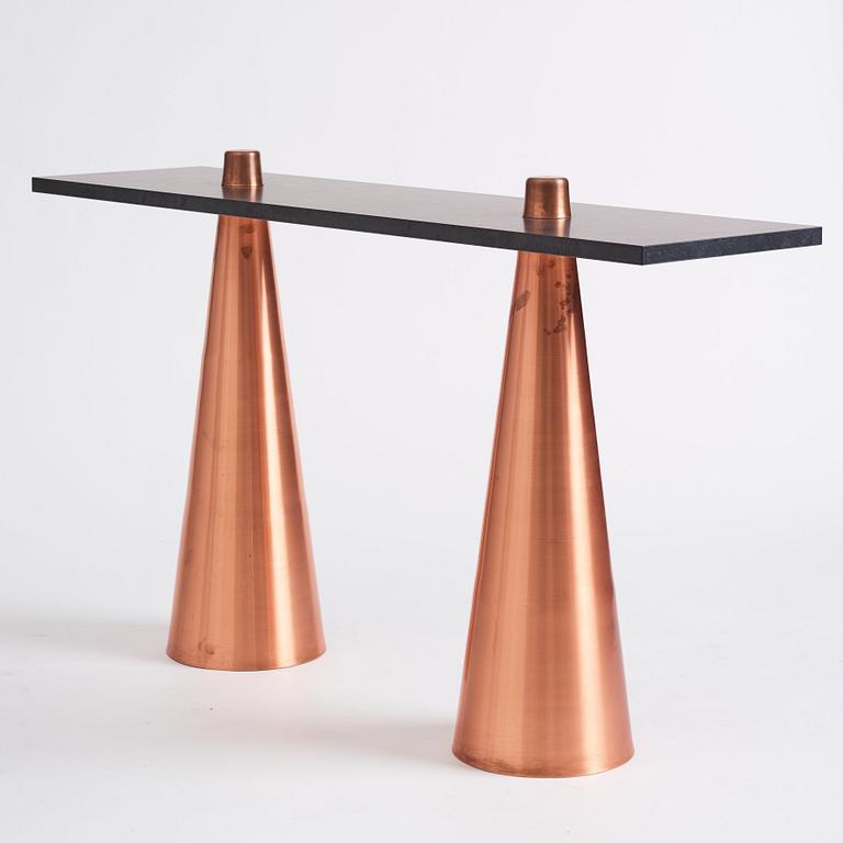 Anders Olsson, sideboard, "Konig", Galleri Sebastian Schildt, Stockholm omkring 2014.
