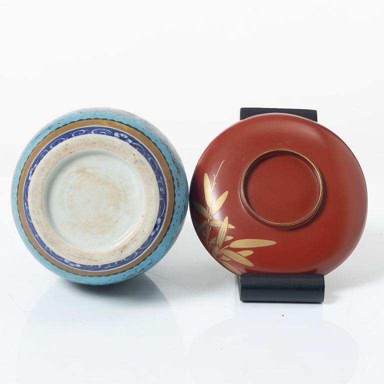 Parti, lack och porslin. Japan, Meiji (1868-1912).