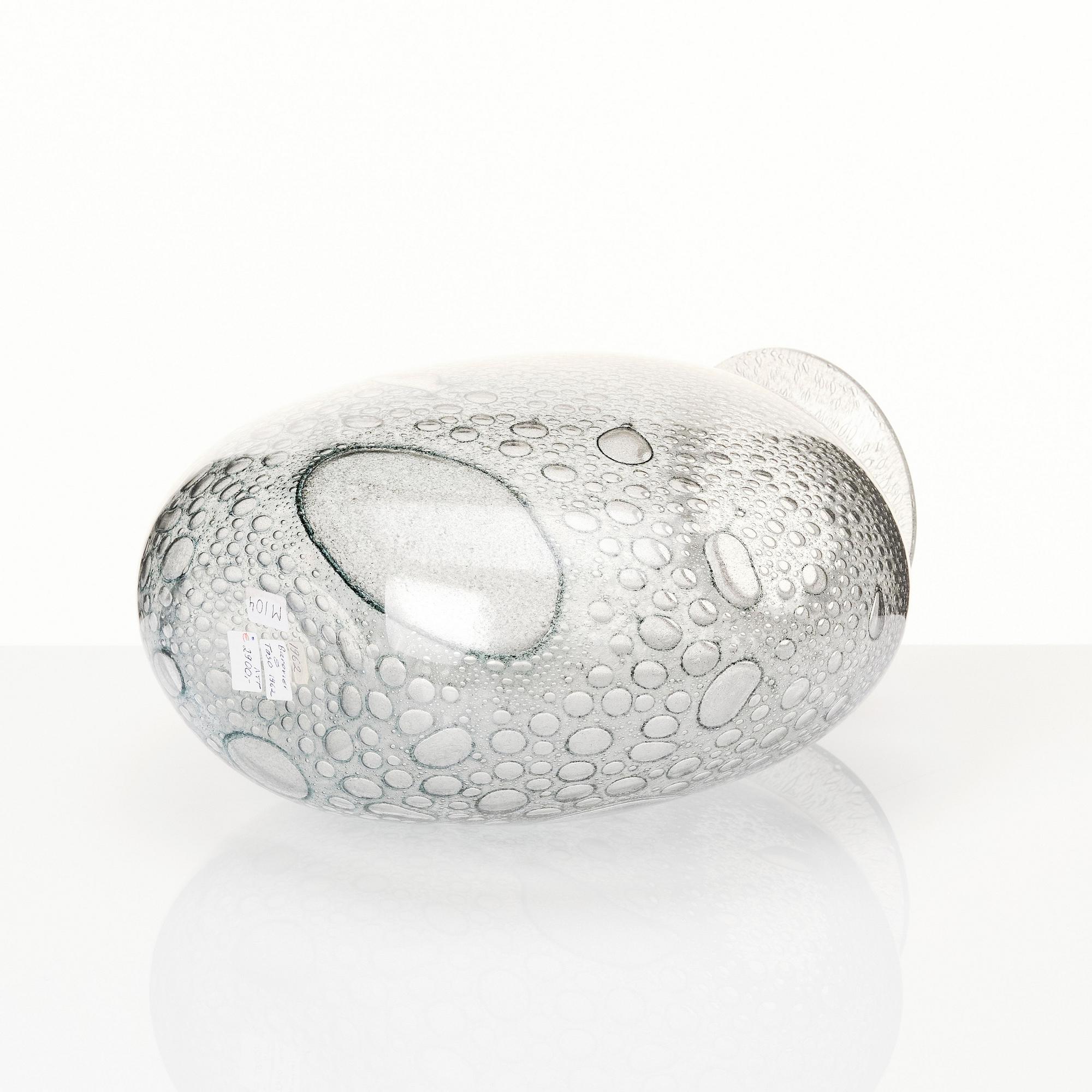 Ercole Barovier, an 'Efeso' glass vase, Barovier & Toso, Murano, Italy 1960s.