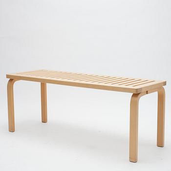 BÄNK, 153A, Alvar Aalto, Artek. Modellen formgiven 1945.