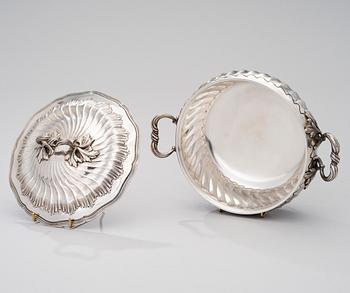 A TERRINE, silver, Flament & Champenois, France late 19th century, weight 1008 g.